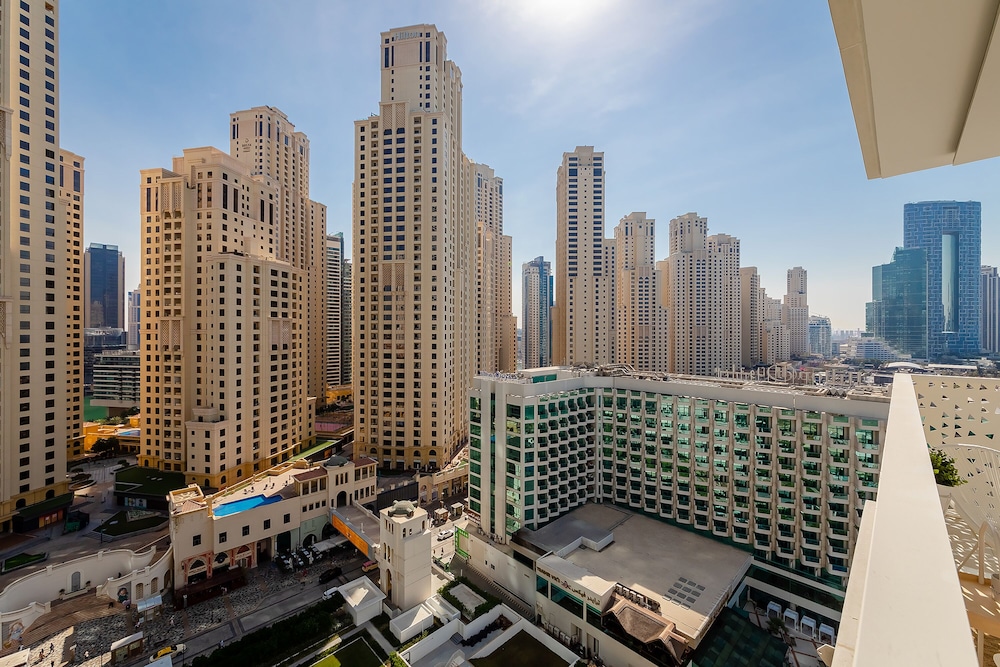 Luxury 1BR at La Vie with beautiful view