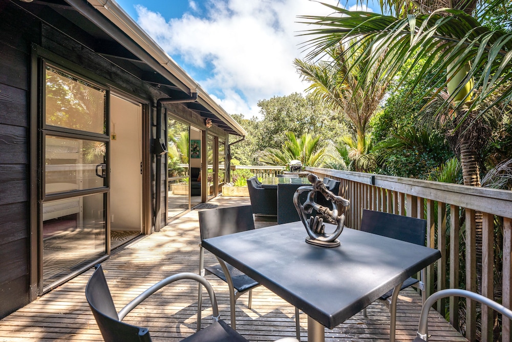 Treetops - Forest Escape - Onetangi view 5