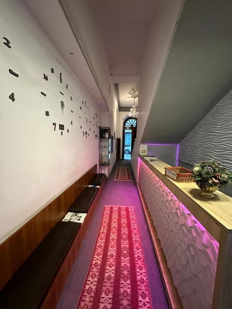 GARDEN INN NIZAMI HOTEL