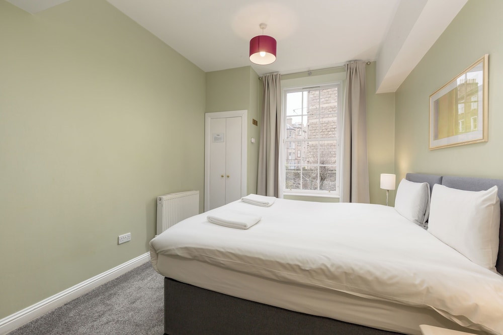 Destination Edinburgh Apartments- Southside Apartments