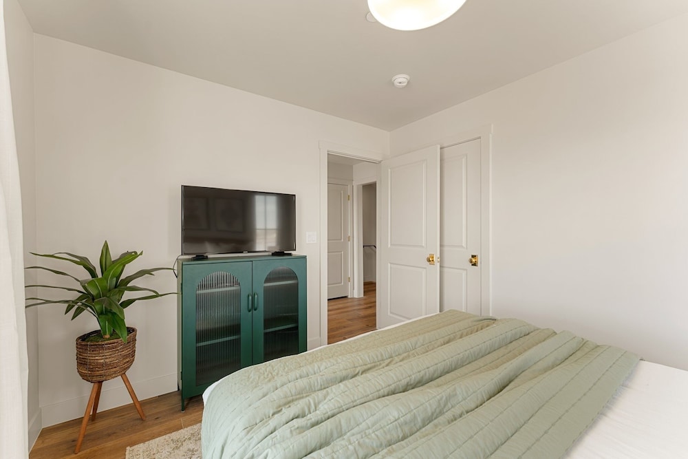 Alys At Desert Color 4 Bedroom Townhouse
