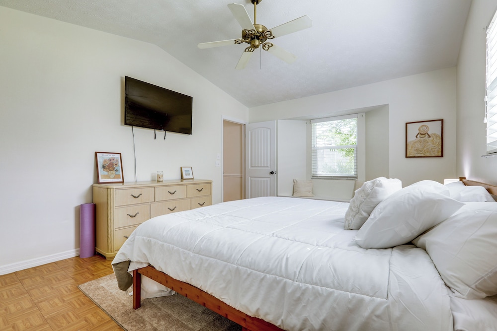 6 Mi to St Lucie River: Family Home w/ Patio!