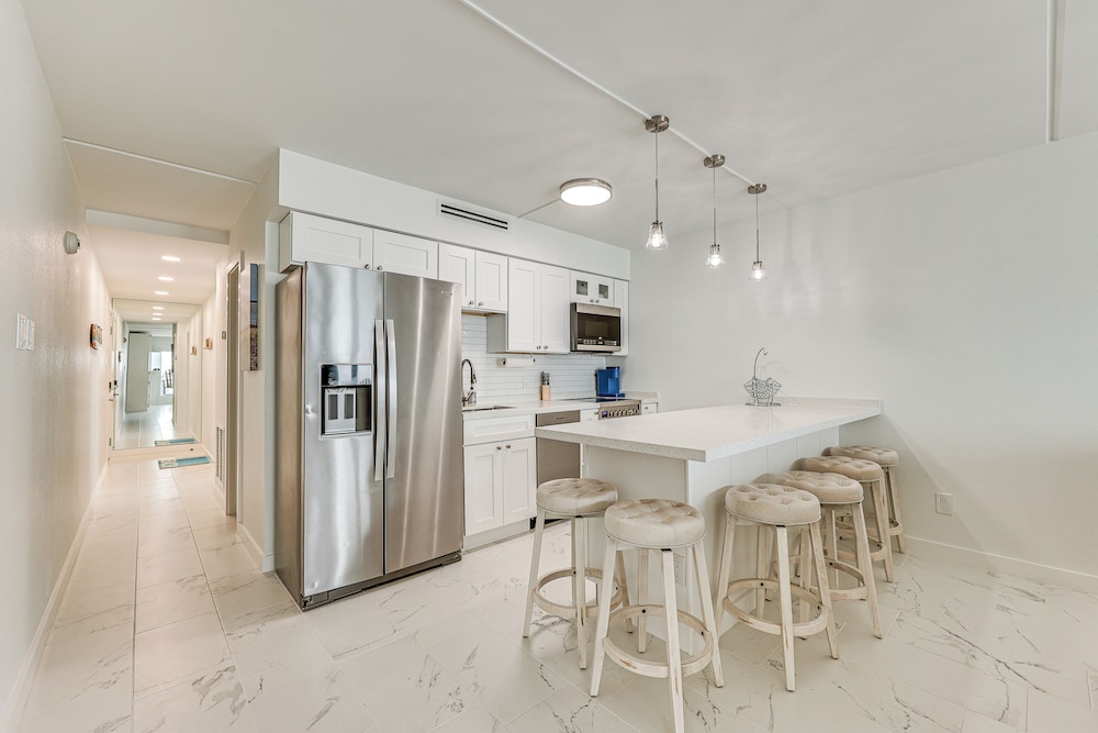 Dogs Welcome: Beachfront South Padre Island Condo