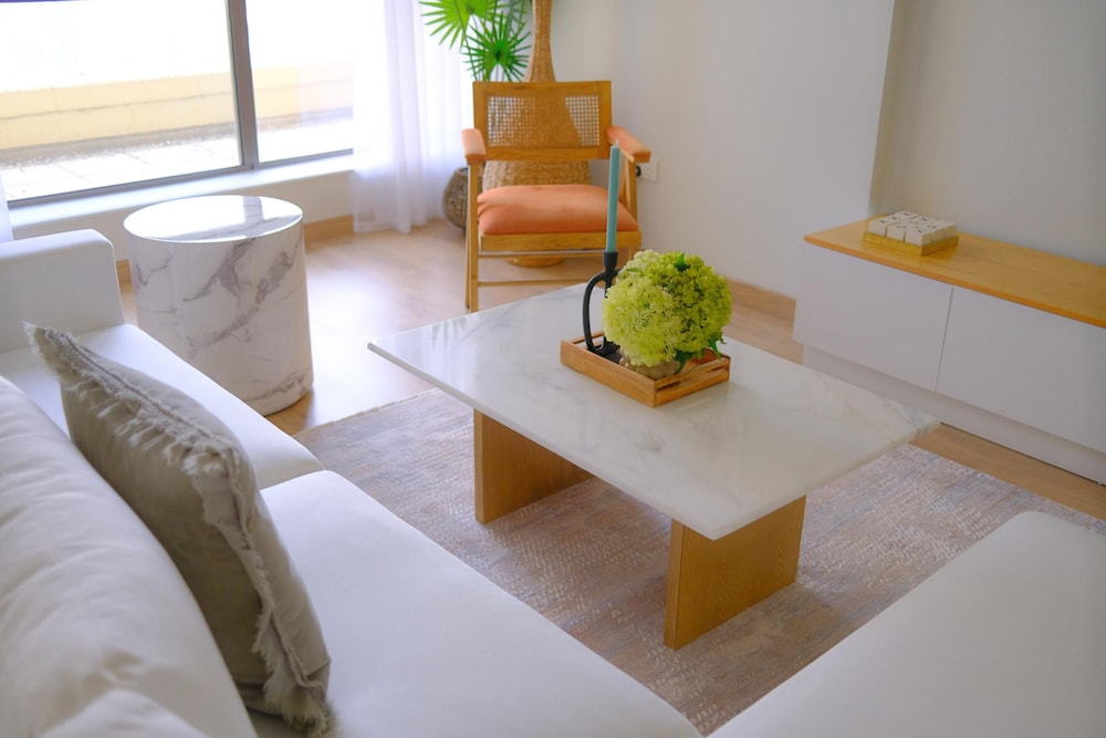 2BR Escape With Panoramic Marina Views in JBR