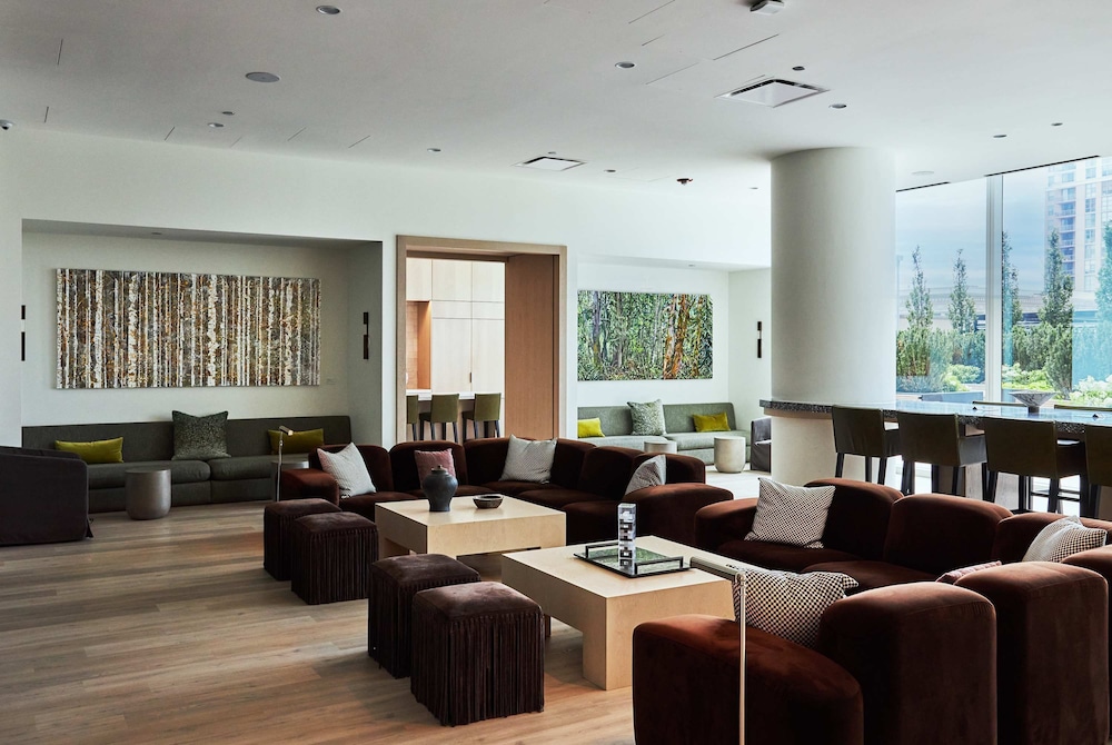 Panoramic Lake Views Premier Amenities for Groups