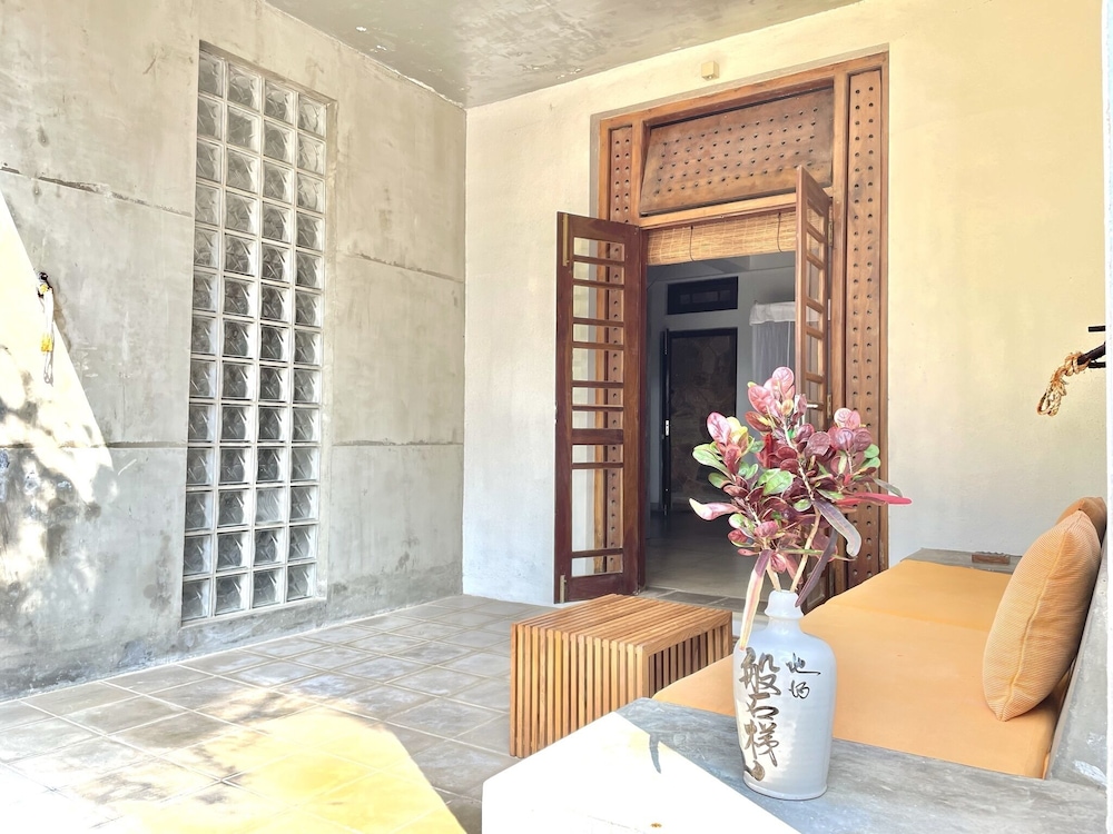 Isana Beach House