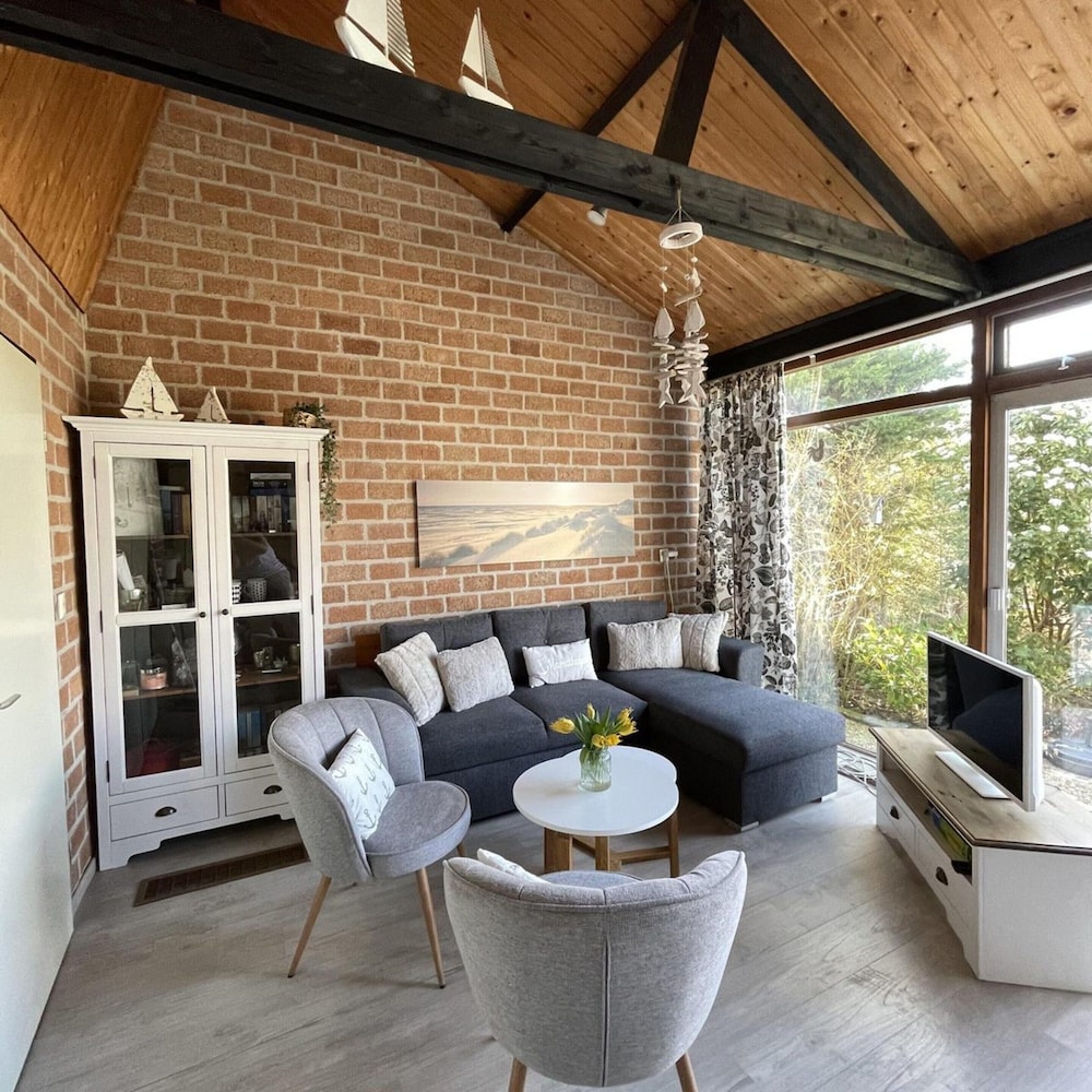Bungalow in Sint Maartenszee Near Dune