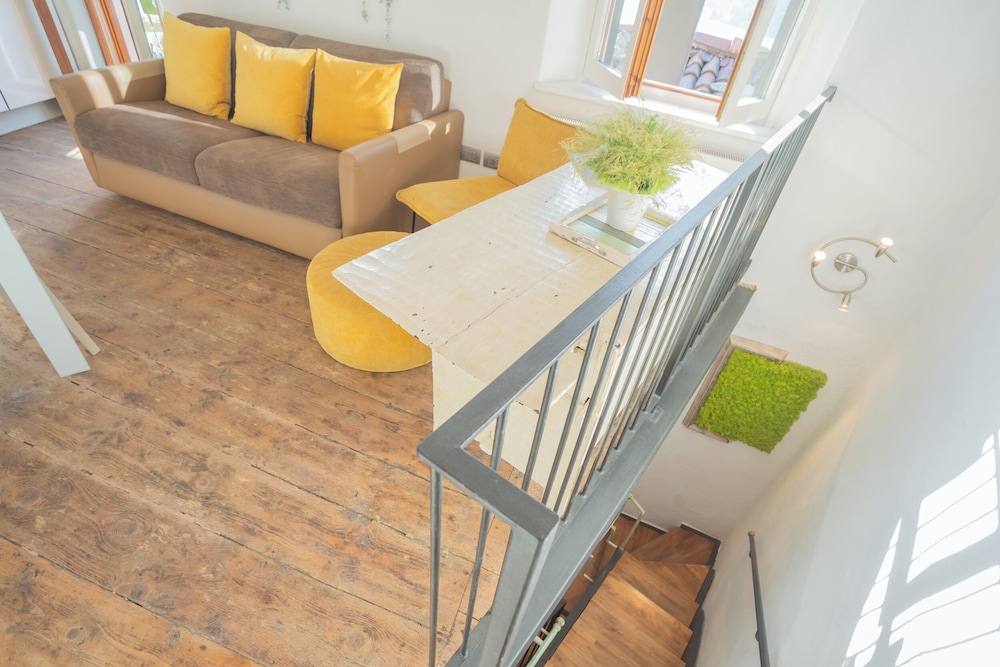 The Green Nest by Lake Como by Rent all Como