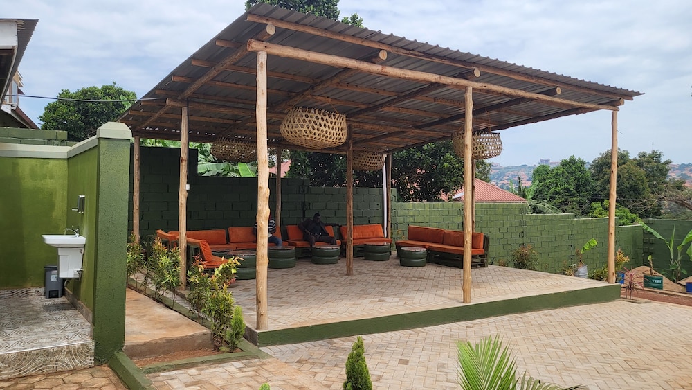 Photo 33