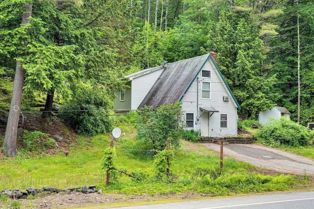 10 Mi to Newfoundland Lake: Updated Forest Retreat