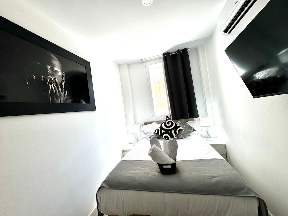 Cinco Torres Suites
