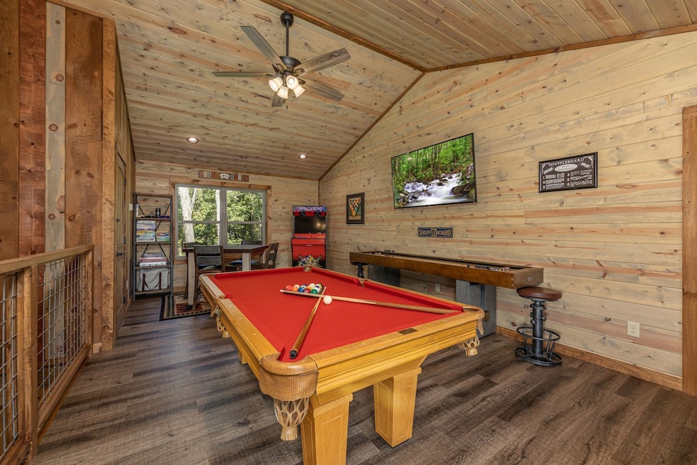 Lux Cabin Mtn Views Flat Parking Dog Friendly