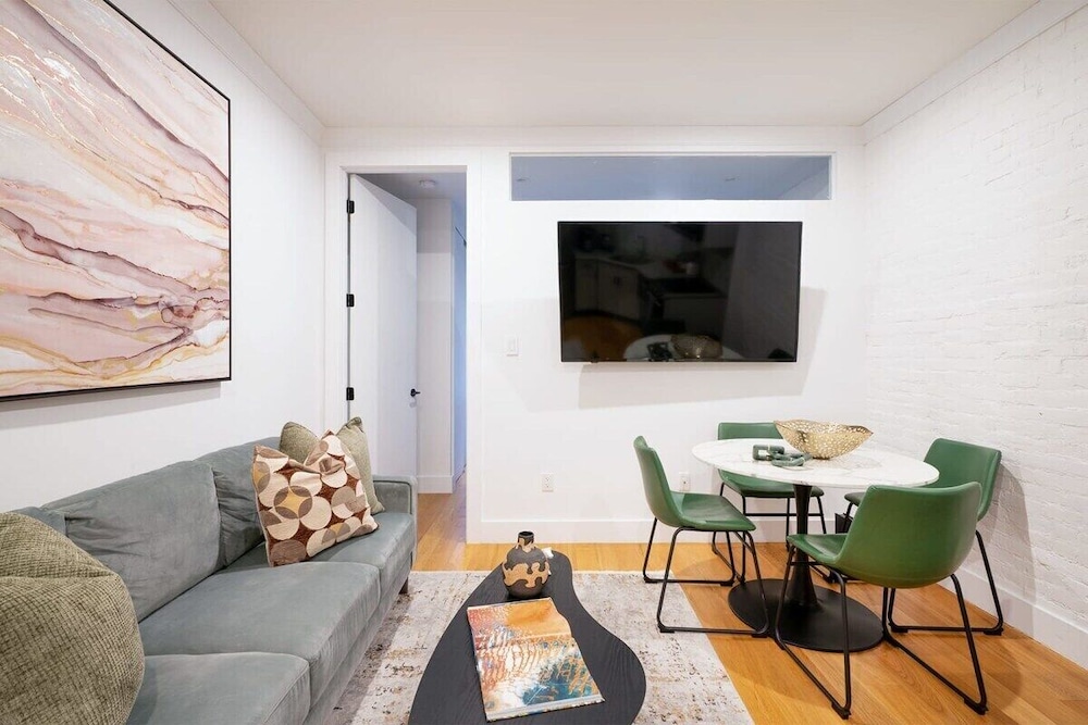 1288 UES Apartments