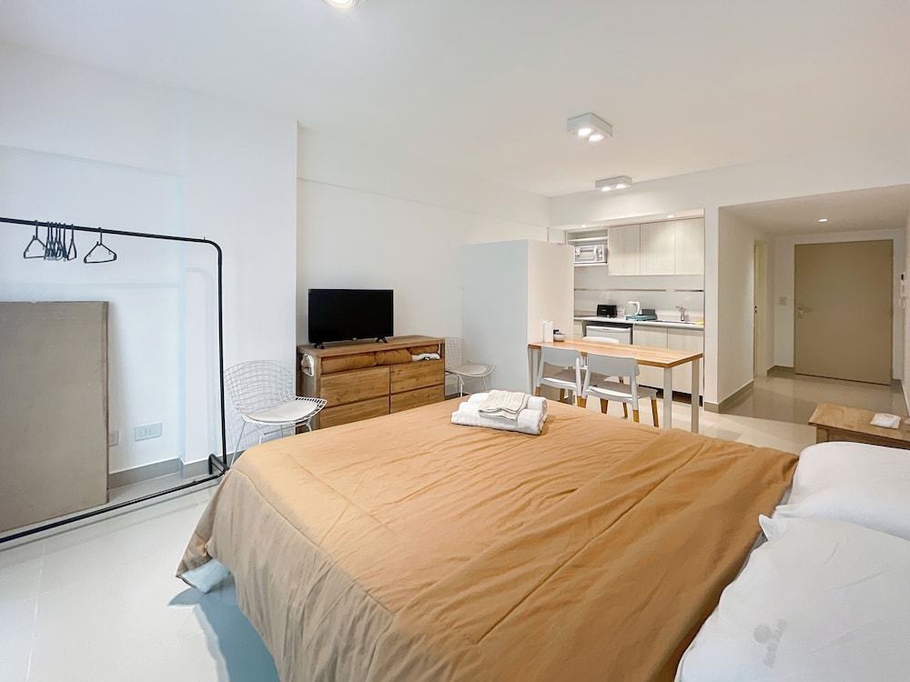 Ayres Suites Moreno