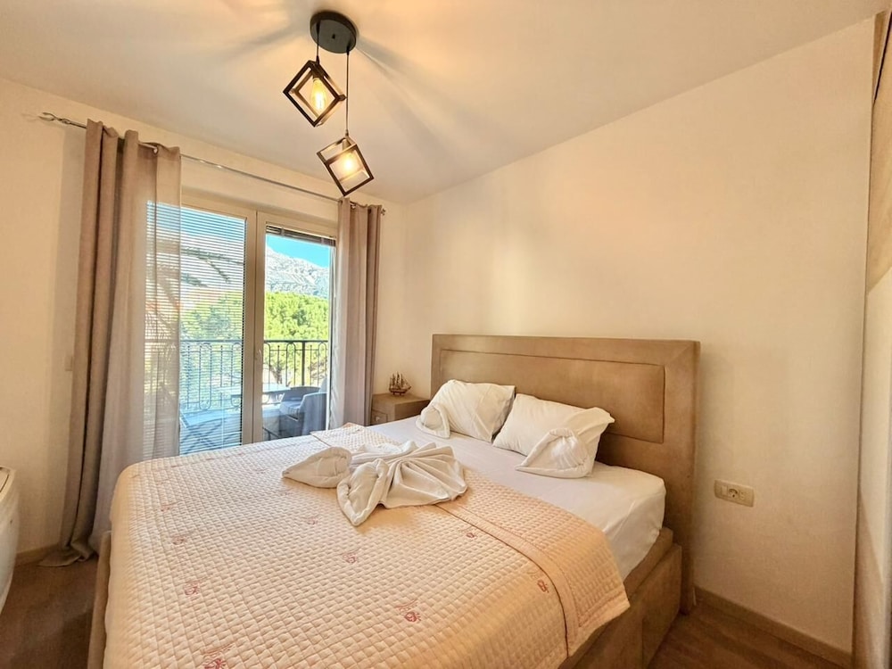 LV Central Apartment-Free Parking