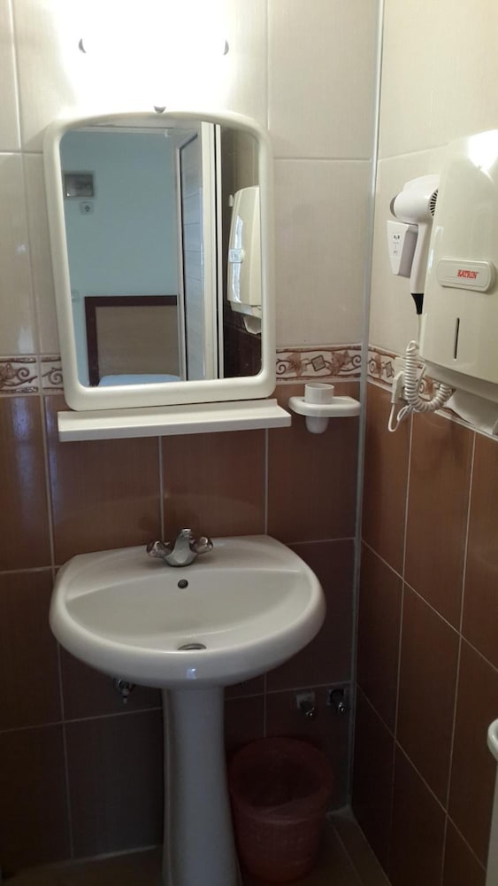 Caner Hotel