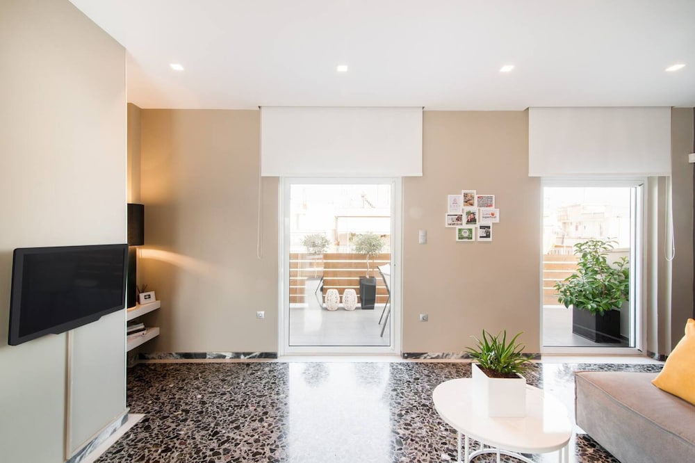 Ma Maison Penthouse No1 Acropolis View 315 Mbps
