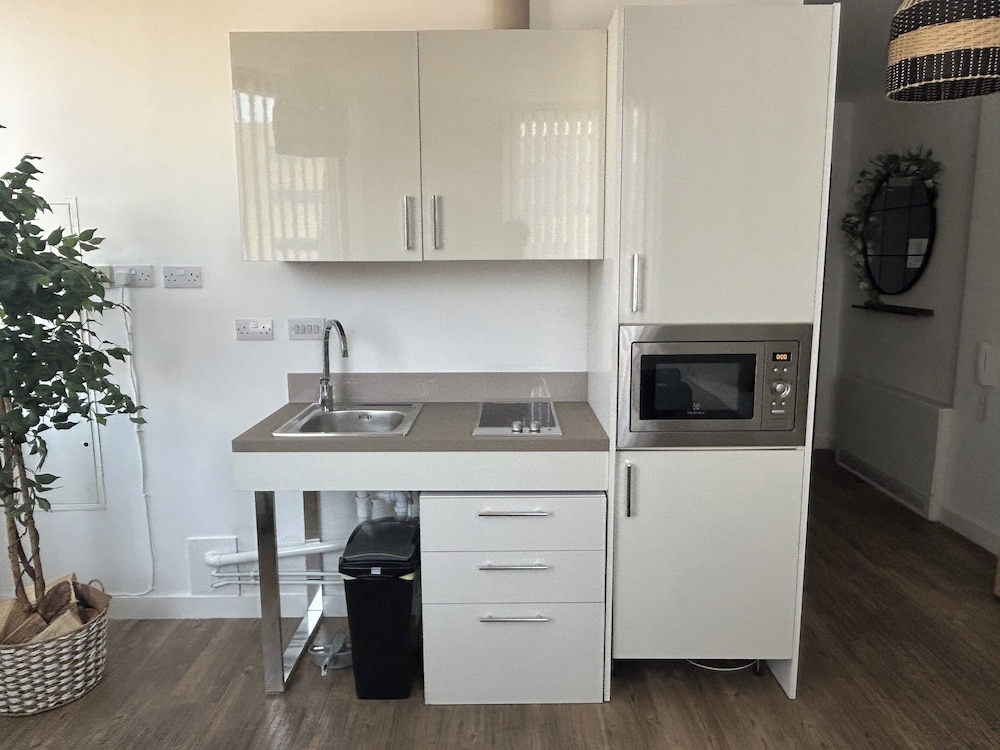 Liverpool City Center Apartment With Views