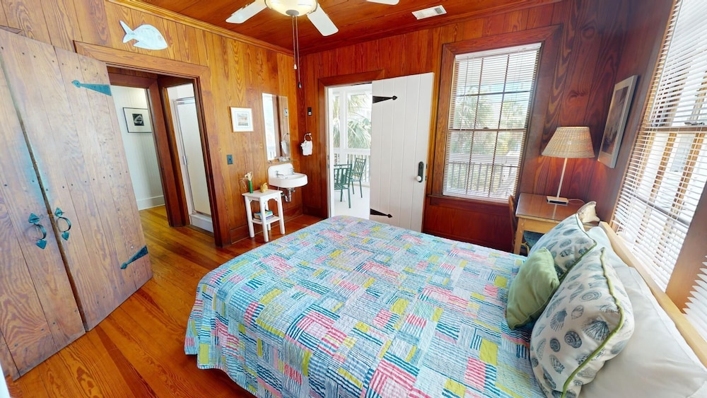 3 10th Place by Tybee Vacation Rentals