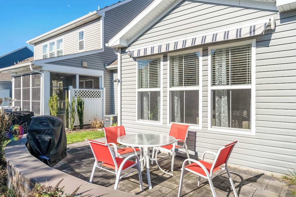 Old Canal Getaway - Stay for 6