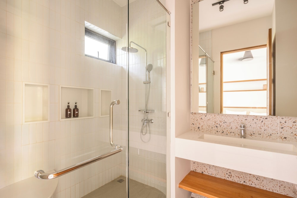 Barefoot Villas by Satori