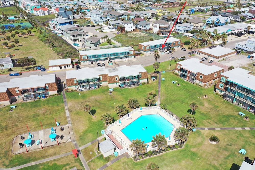 Beach Boardwalk Access, 2 Pools, Pickleball/tennis Beach Bliss by Avantstay view 2