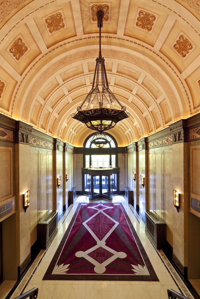 Fairmont Peace Hotel on the Bund 5