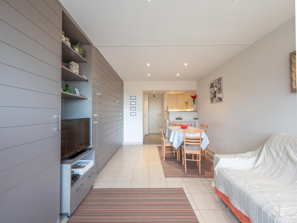 Studio in Duinbergen With Sea Views