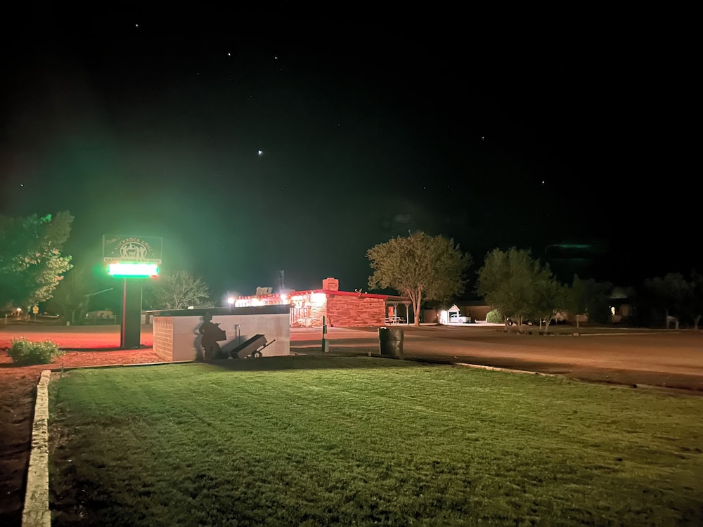 Dukes Slickrock Campground & RV Park