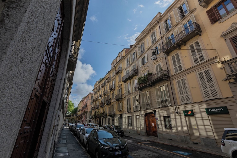 Appartamento Re Umberto view 3