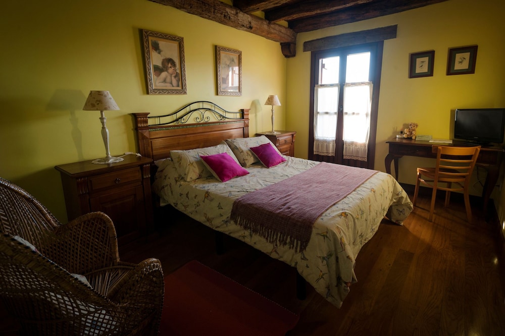 Casa Peluaga