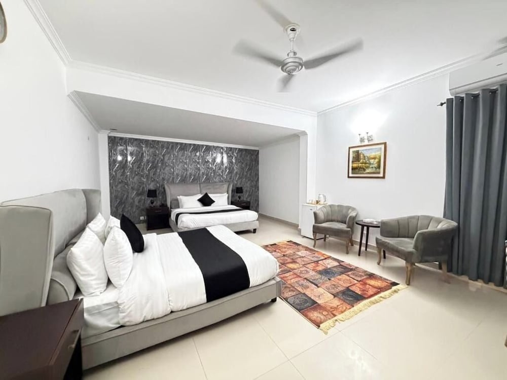 Rhodium Hotel ONE