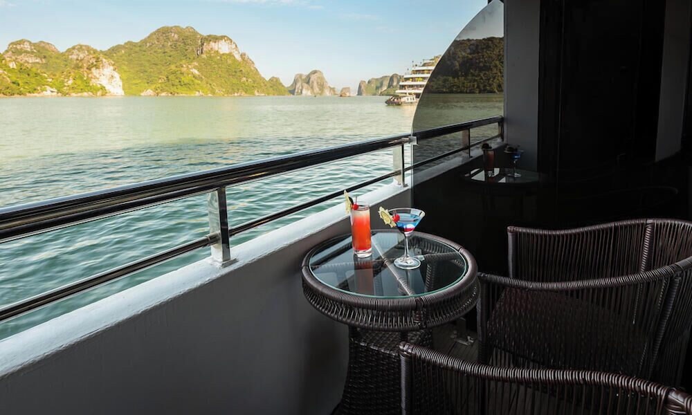 Aqua Luxury Cruise