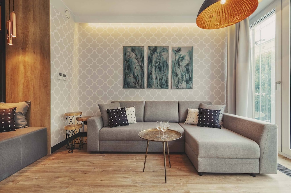 Grand Apartments