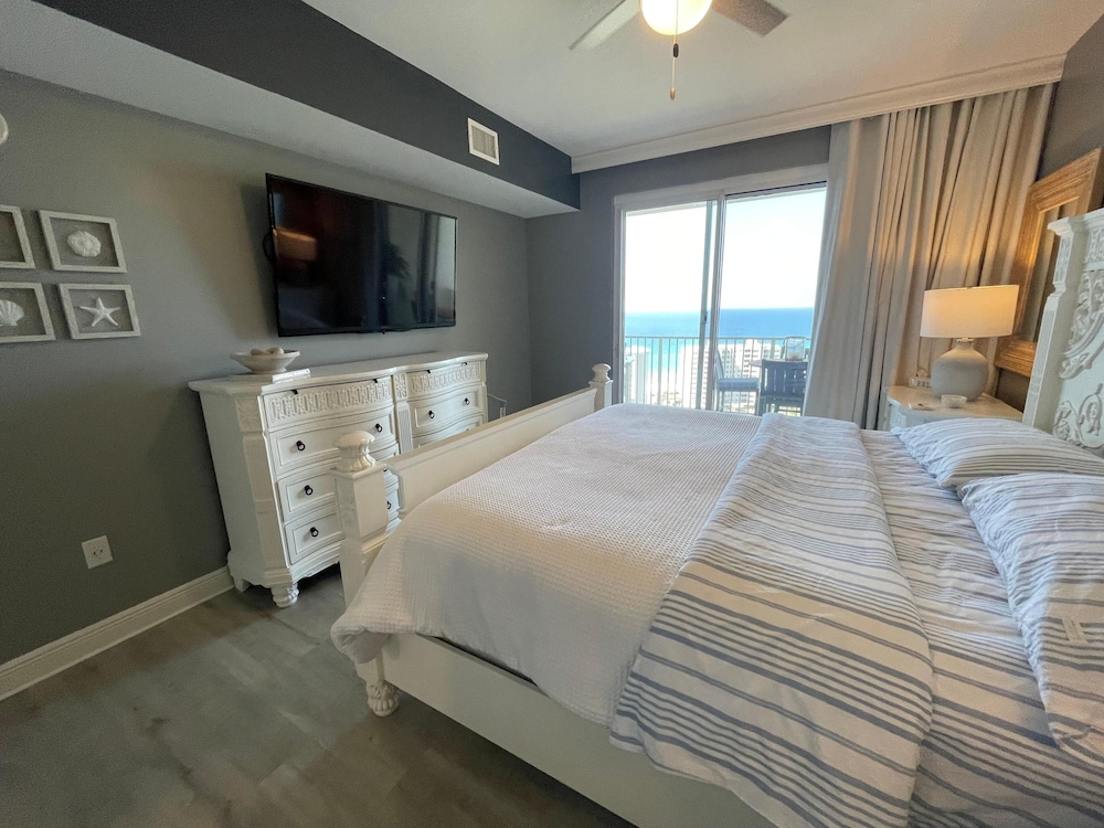 Ariel Dunes II 2204