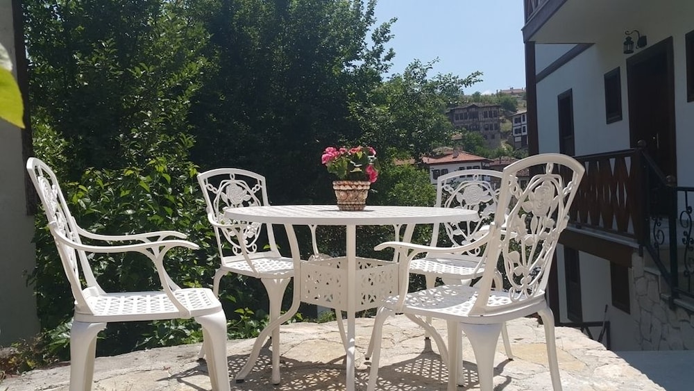 Akcasu Konuk Evi