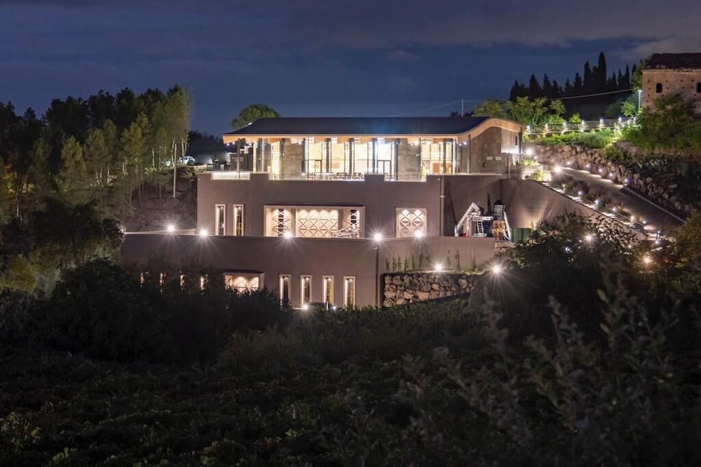 Cavanera Etnea Resort & Wine Experience
