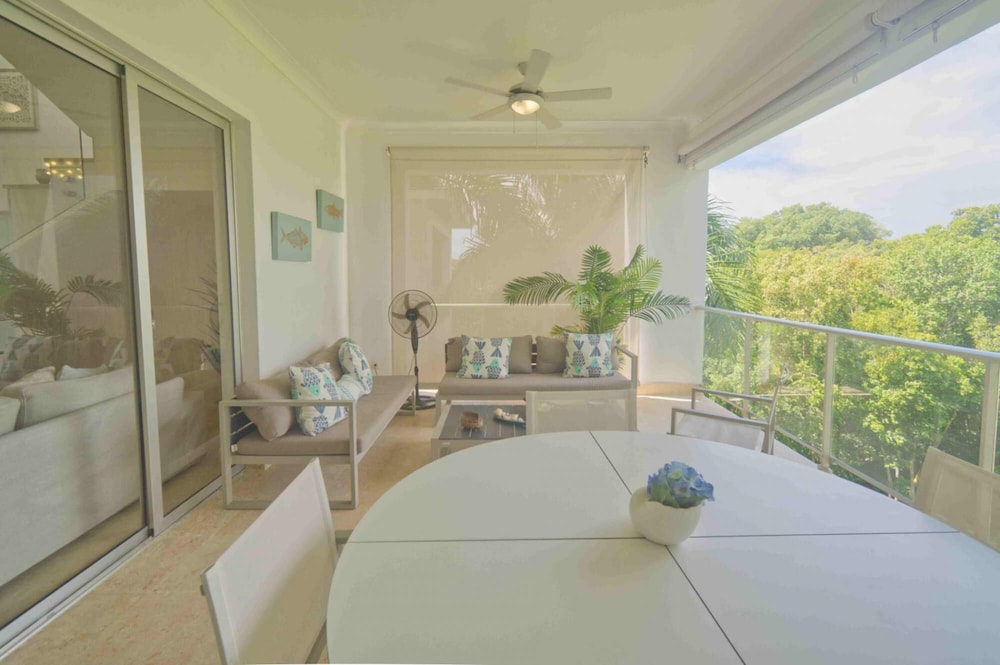 Stylish Penthouse With hot tub and Amazing Views view 5