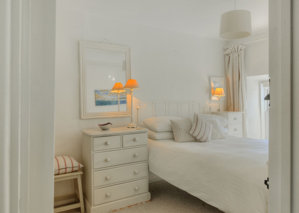Charm Cottage