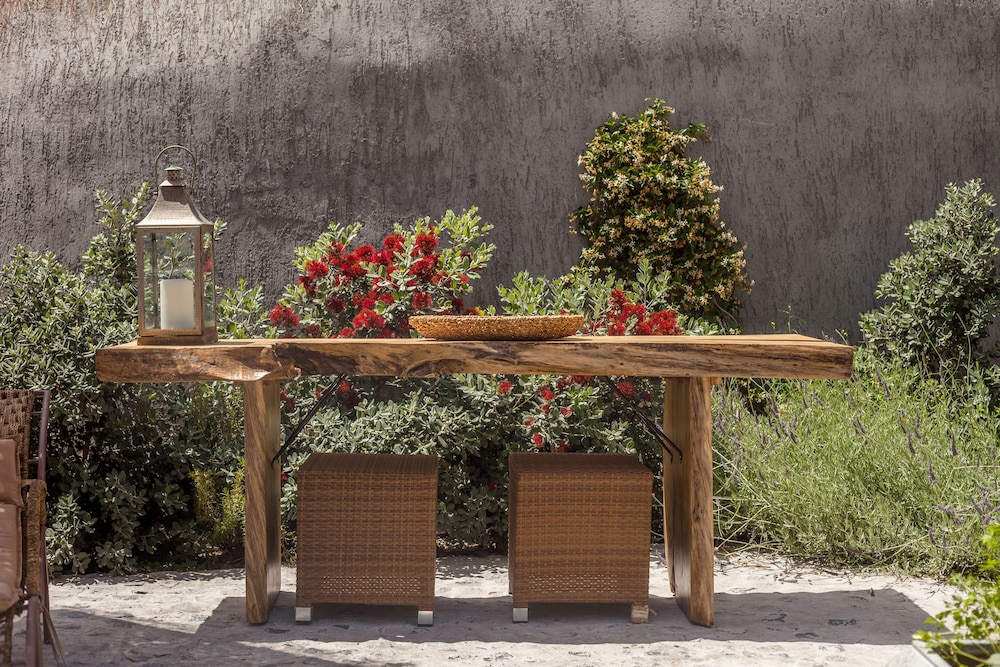 Rock Villas - Emporio | Pool, Jacuzzi, Castle View