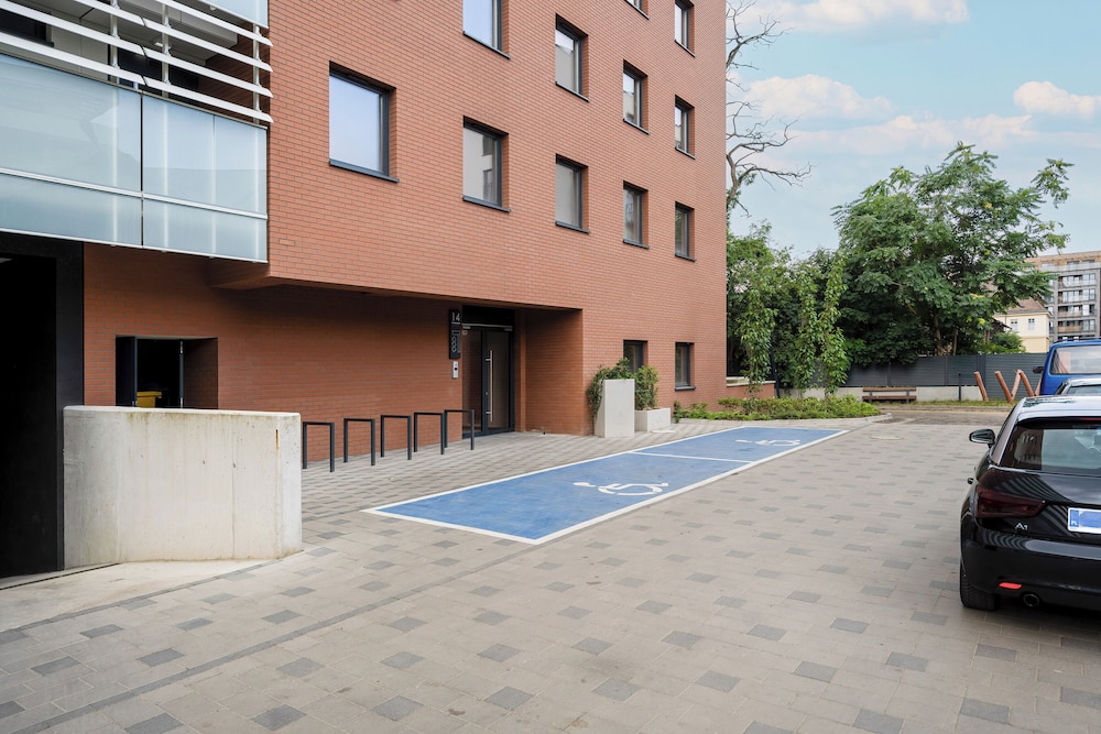 Central Park Wrocław by Renters Prestige view 5
