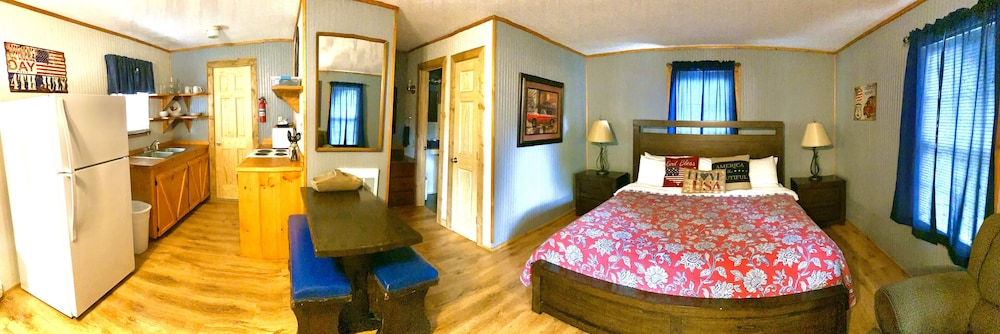 Smoky View Cottages & RV Resorts