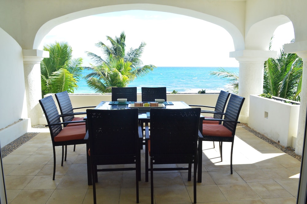 Okol Paraiso by Riviera Rentals