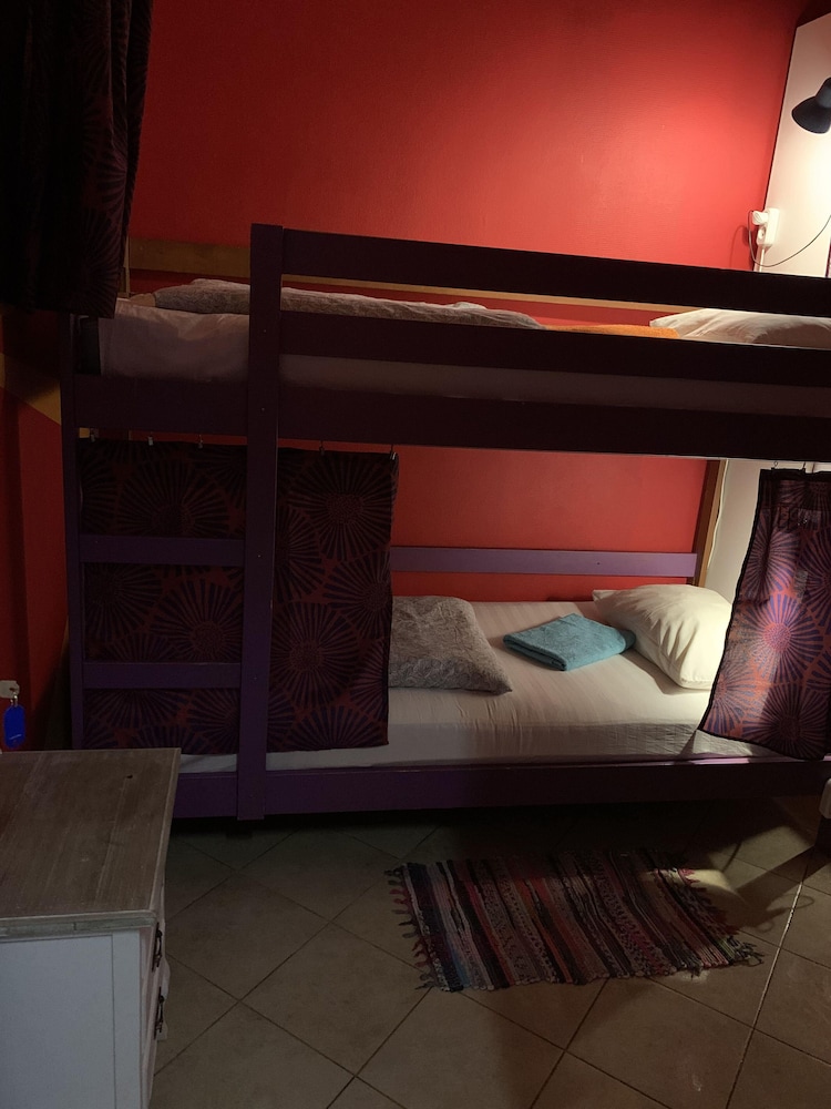 Hostel Makarena