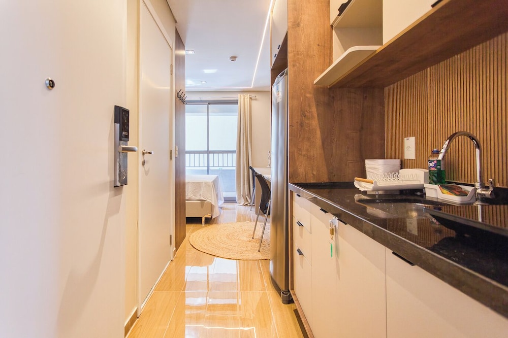 Flat na Vila Mariana c Varanda pr x ao Metr