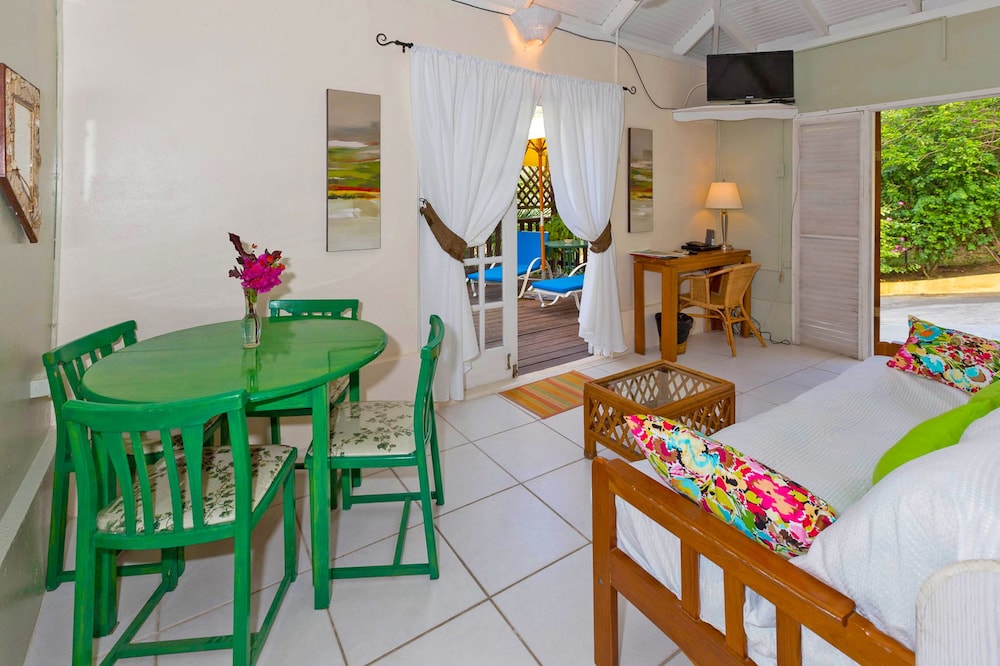 Hibiscus Heights
