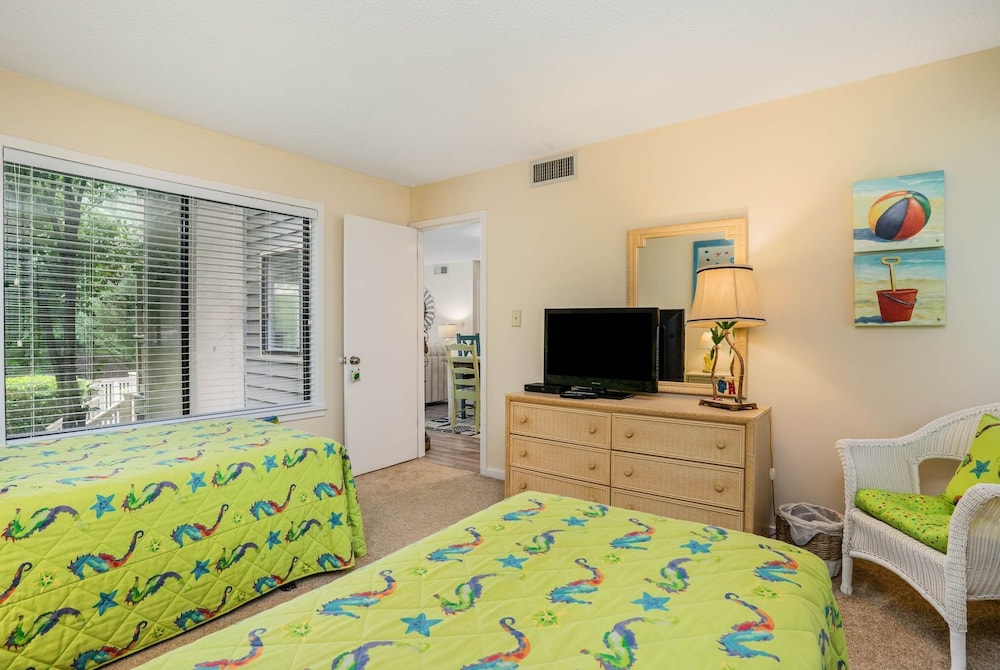 Lovely and updated 3 bedroom, 2 bath villa - 19A West Hyde Park 3 Villa view 4