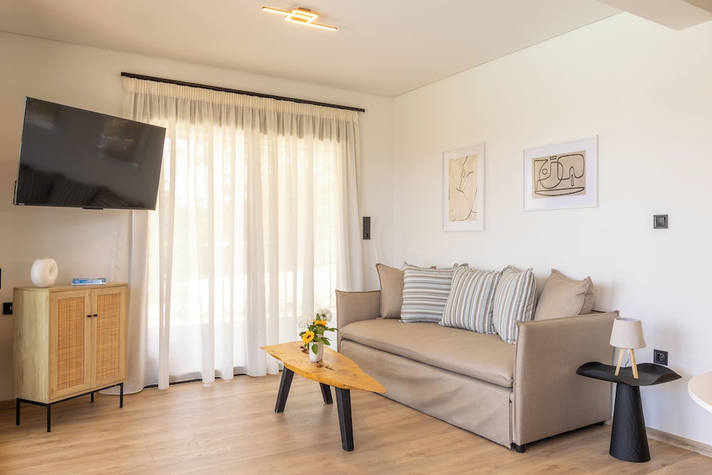 Moirai Pavilions Luxury Villas