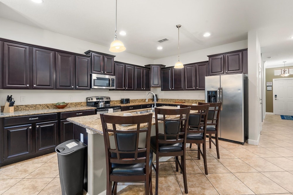 Paradise Palms Resort 6 Bedroom Home with Game Room 6 Home