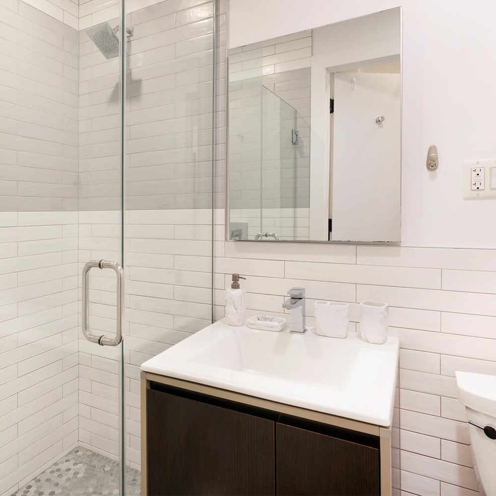 1290-13 Newly Renovated 2 Bedrooms in UES